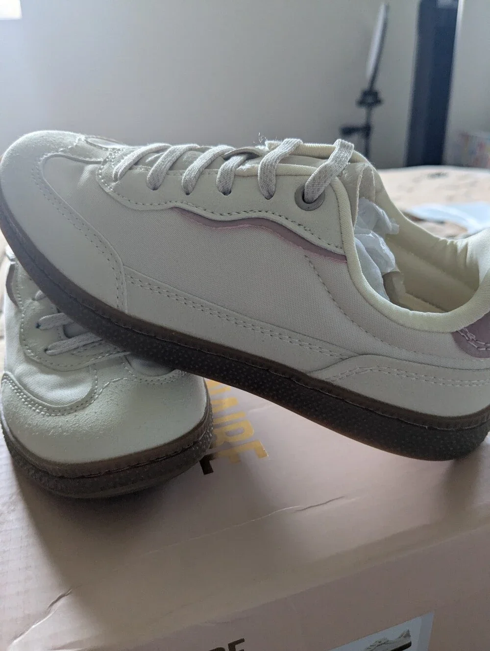 Cushionaire Bonnie Sneakers For Girls Size 13